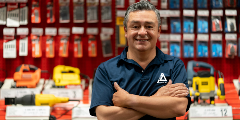 Acroplast, sua loja de material de construção na Vila Maria